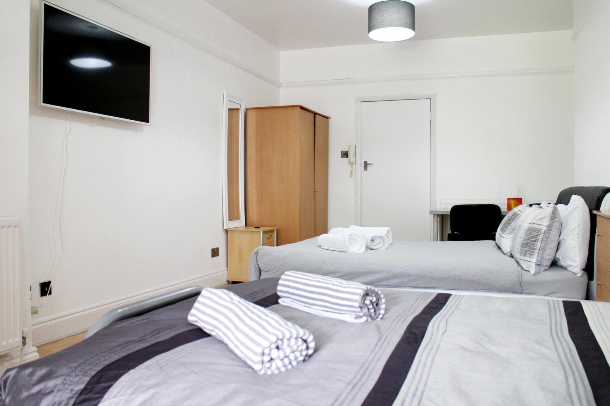 Large Studio Garden Flat On Golders Green Road Londres Extérieur photo