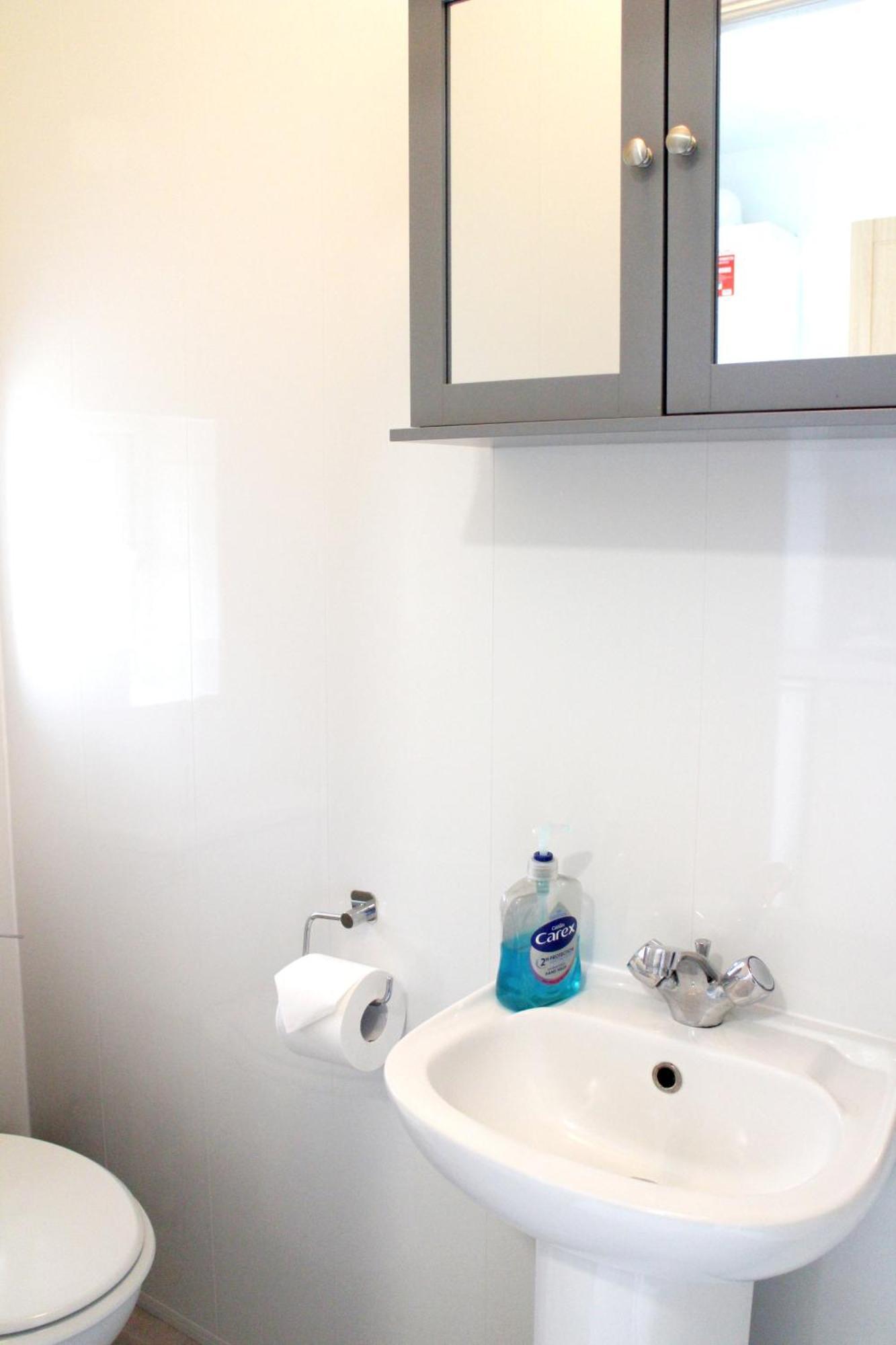 Large Studio Garden Flat On Golders Green Road Londres Extérieur photo