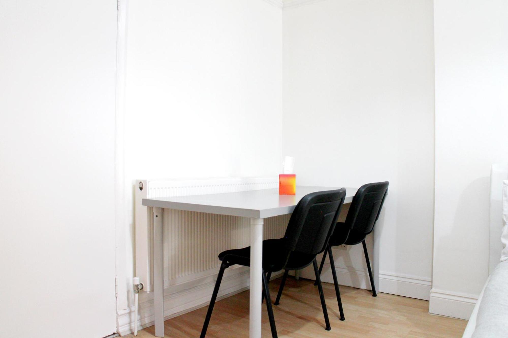 Large Studio Garden Flat On Golders Green Road Londres Extérieur photo